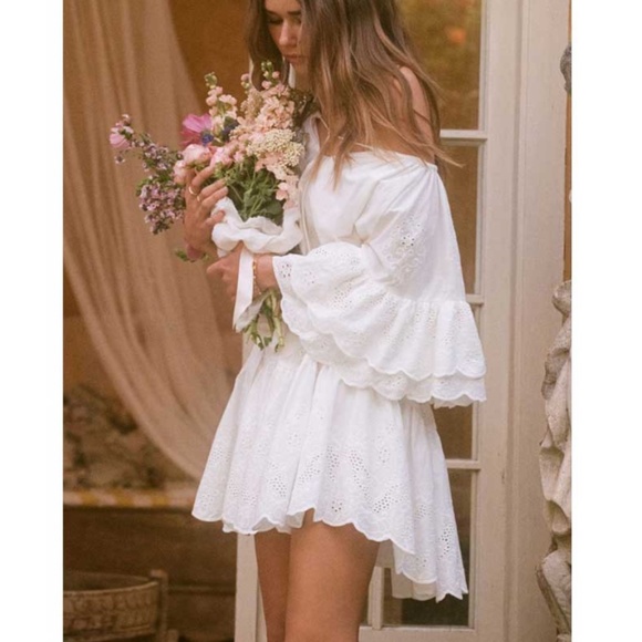 Dresses & Skirts - Boho white ruffle tier neck tie belted mini dress